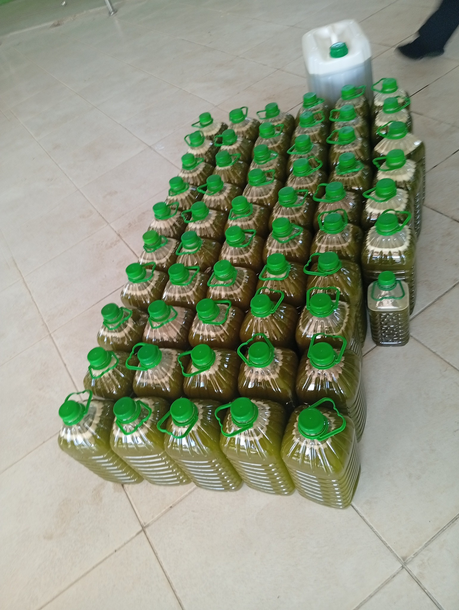 زيت زيتون بالليمون